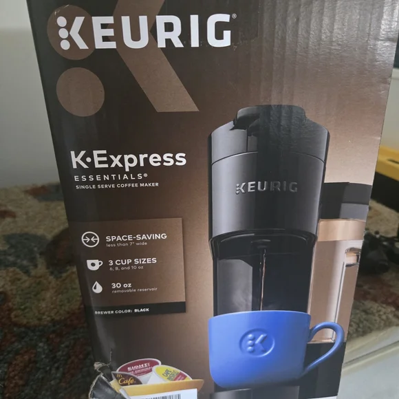 Keurig K-Express Essentials Coffee Maker in Black - Picture 2 of 4